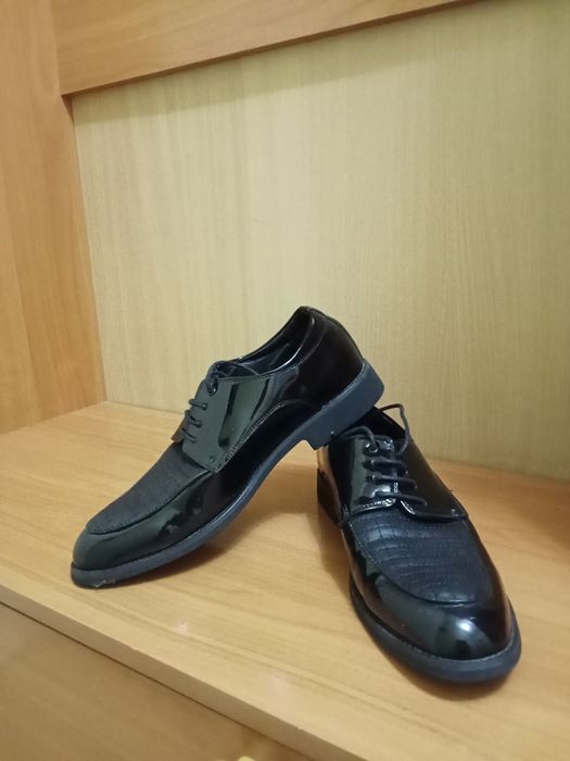 Продается муж туфли
