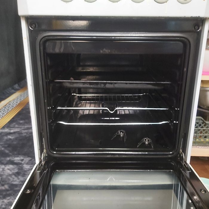 Продам газовую плиту.