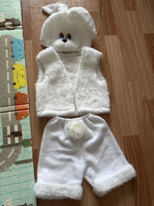 Продам костюм гномика и зайчика