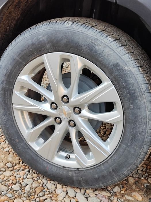 Trekker 2 diska baloni bilan.