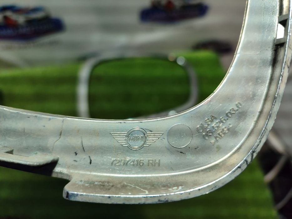 ORNAMENT stop  STANGA / DREAPTA MINI ONE F55 F56 1.4 BENZINA 2009 COD OEM 7297415 / 7297416 / 2006-2010