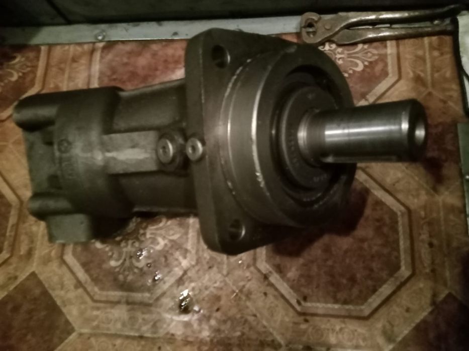 масляный насос продам.