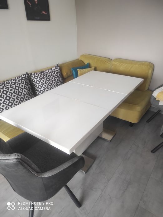 Трапезна маса разтегателна