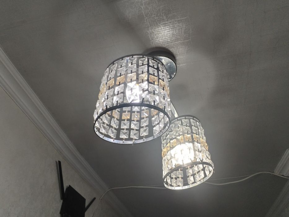 Светильник на 2 лампочки