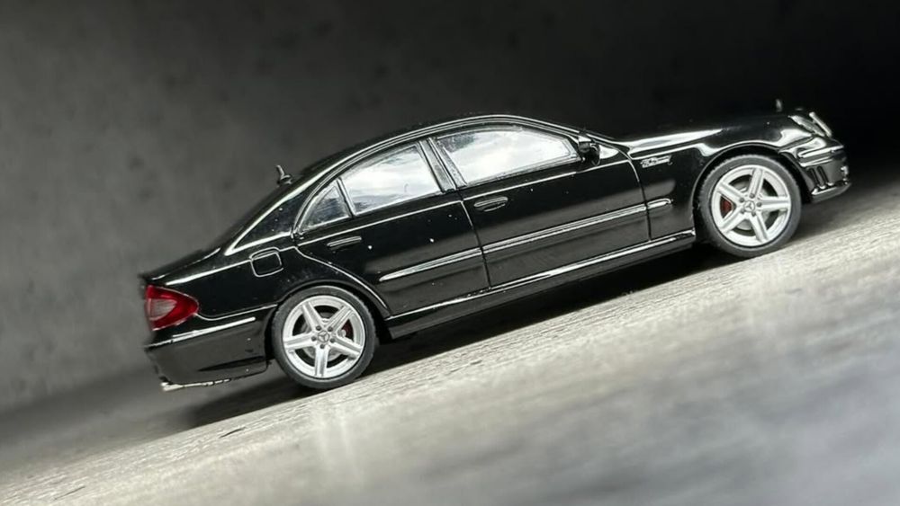 Mercedes-Benz E63 W211