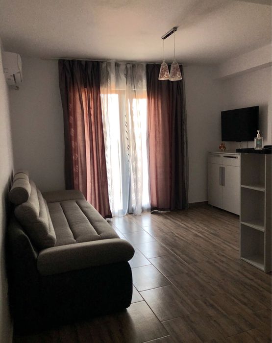 Apartamente de închiriat