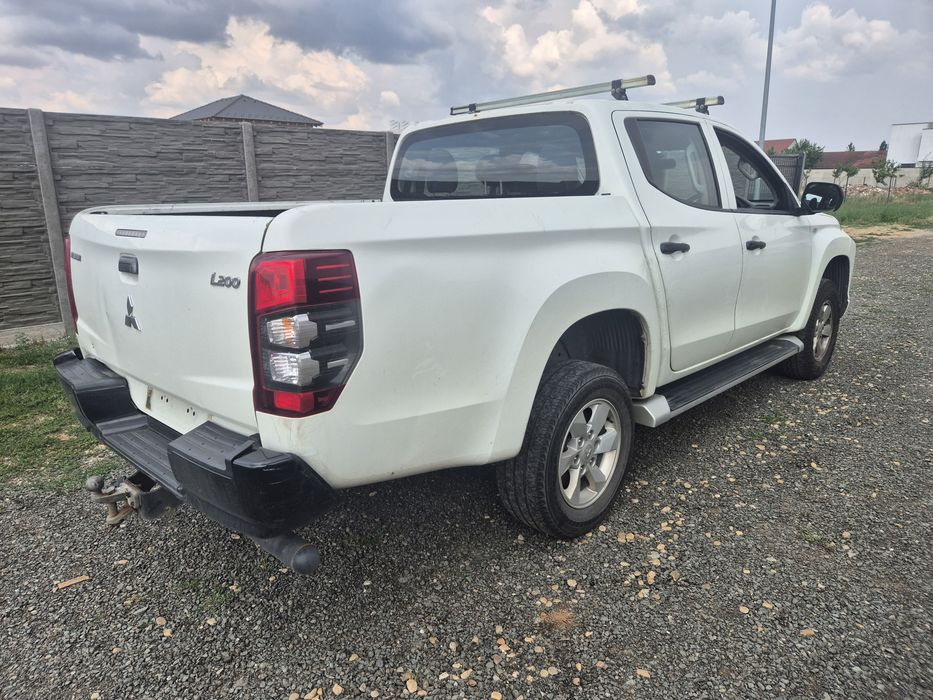 MITSUBISHI L200 2020 — imagine 4