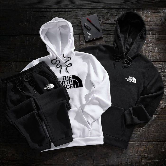 Costum sportiv format din 3 piese pret mic