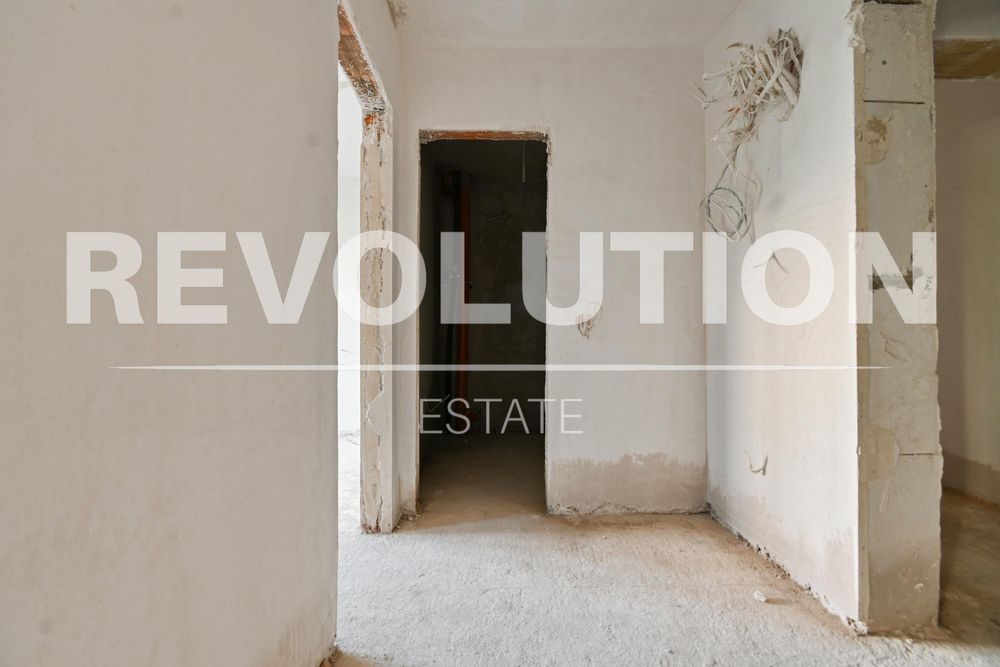 Продава се Двустаен апартамент в София, Надежда 4 - 57 кв.м за 2141 €/кв.м - Снимка #1