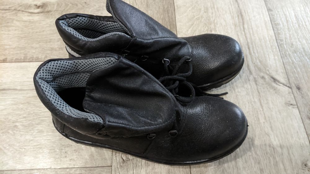 Спецобувь  42 размер