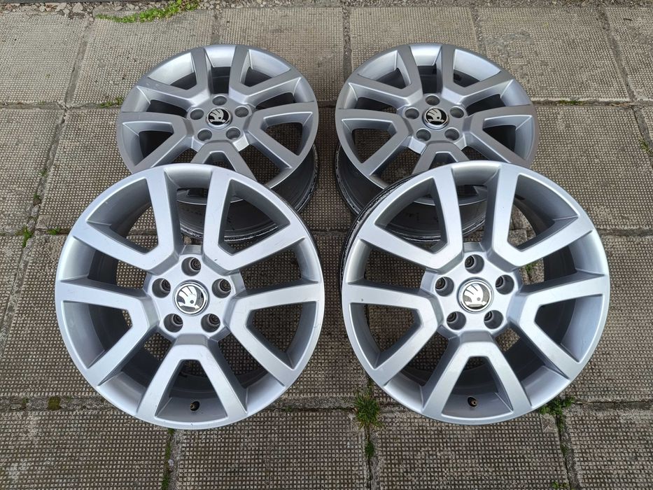 ОРИГИНАЛНИ джанти 17 ' цола 5x112 SKODA / Шкода ЕТ45 7J 57,1