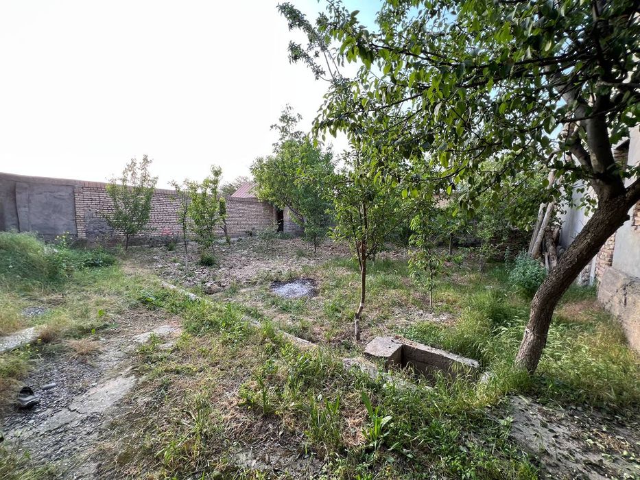 Nazarbek Saxovat maxallada uy sotiladi