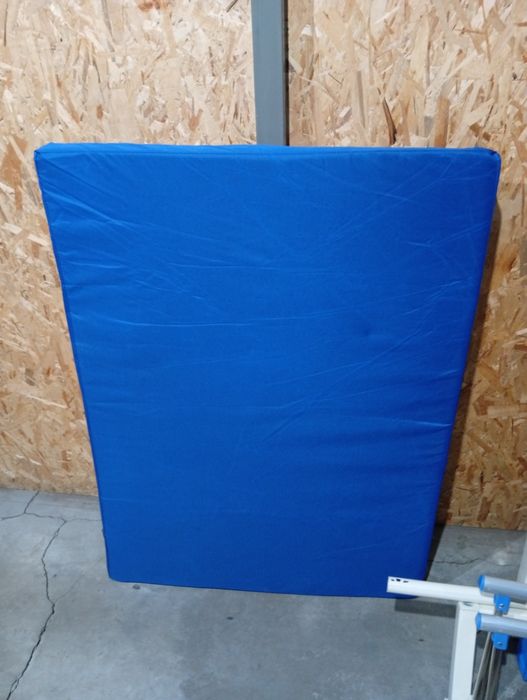 Медицинская кровать