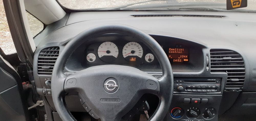 Продам Зафира А 2002г