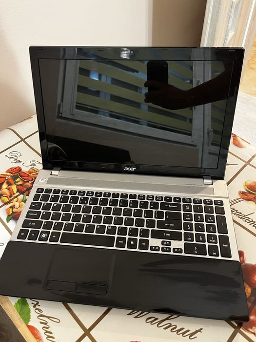 Лаптоп Acer (бюджетен)