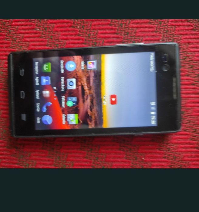 Telefon cu touchscreen cu camera video