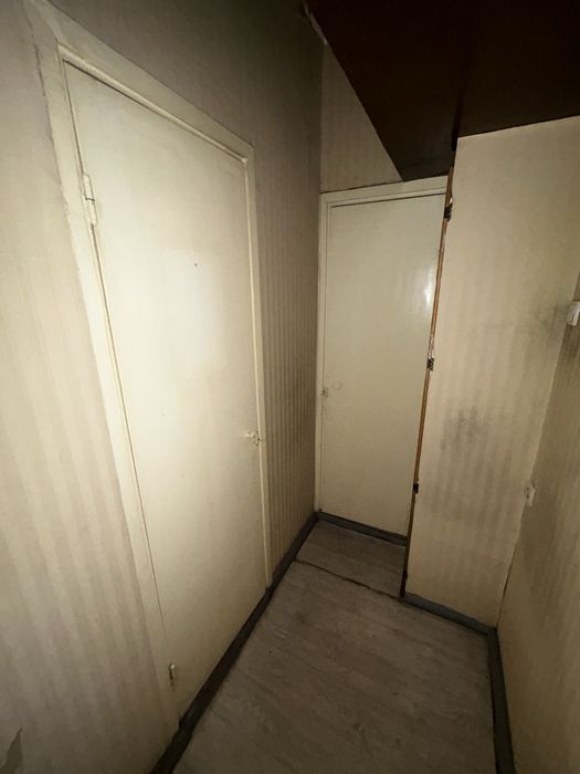 Отдам на дрова старые двери 6 шт