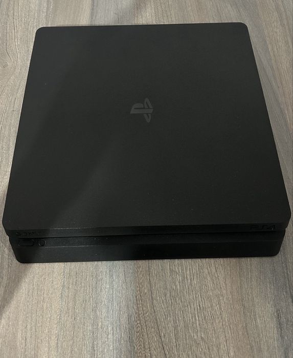 Vand ps 4 slim 2 manete 500 gb
