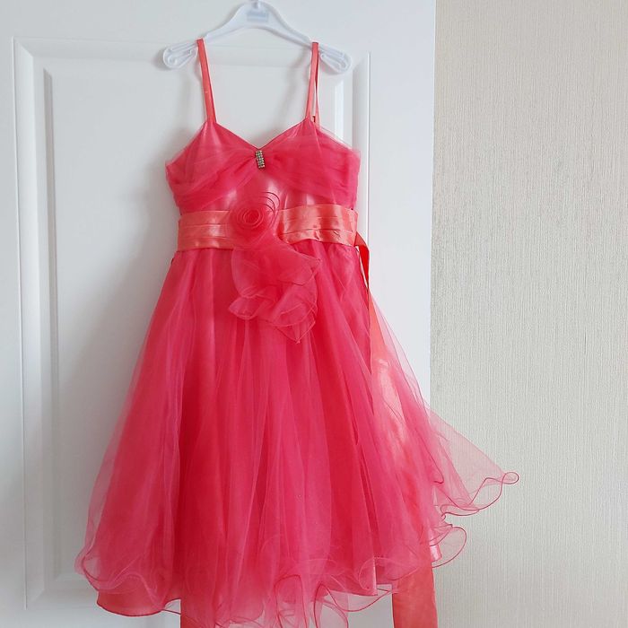 Продается нарядное платье