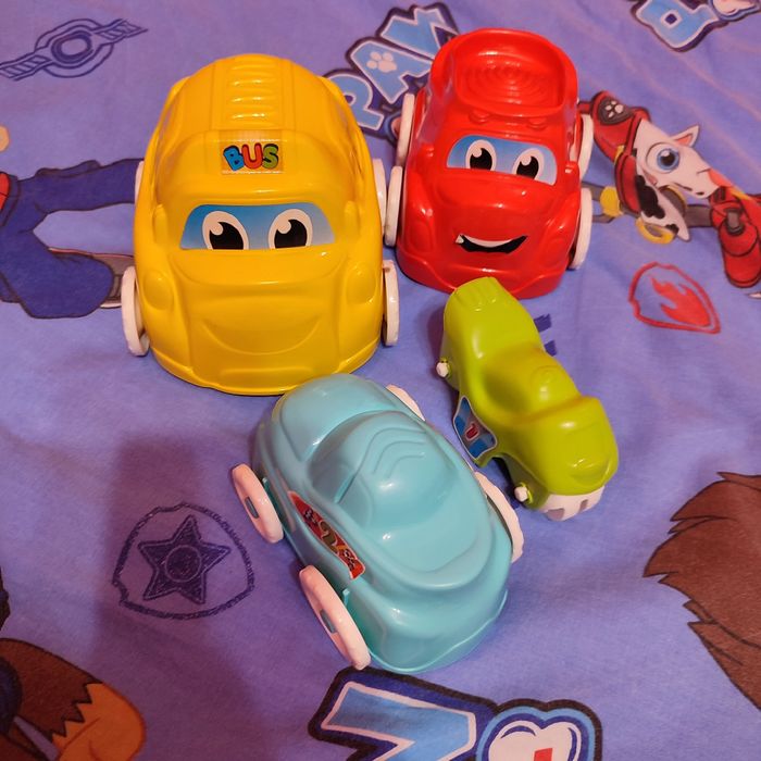 Различни играчки,писти Hot wheels