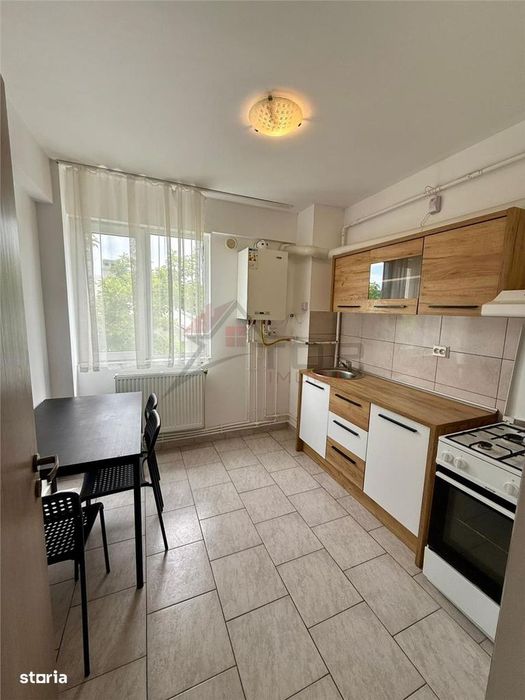 Apartament cu 2 camere decomandat, etajul 1, loc de parcare - Rediu