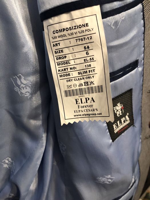 Продам мужские костюмы