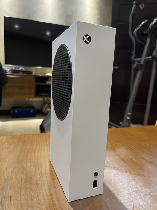 Продается xbox s как новый