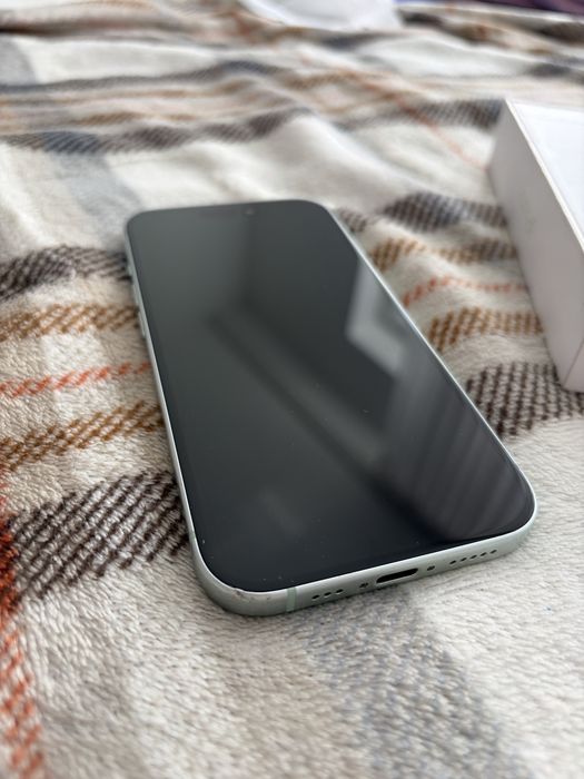 iPhone 15 128GB Green