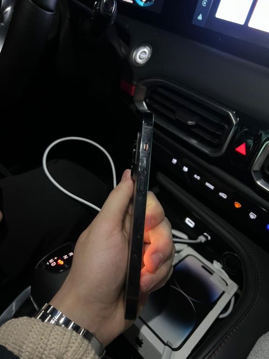 Продается Iphone 14 pro