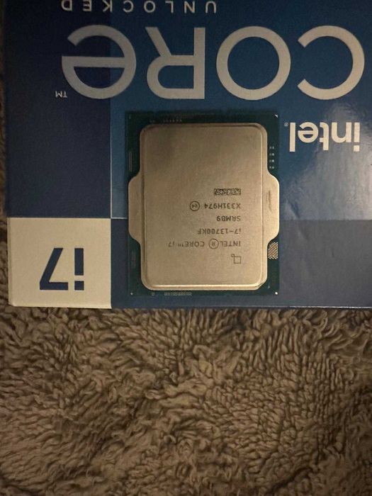 Procesor Intel i7 13700KF