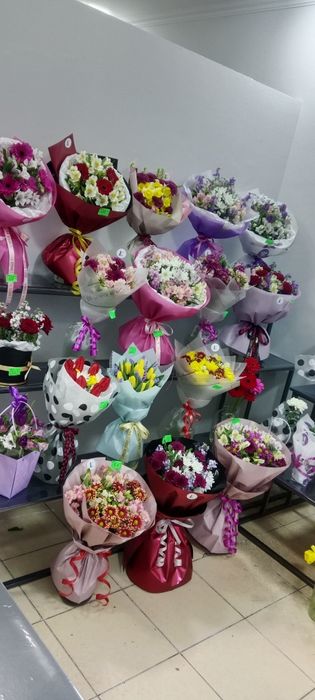 Цветы букеты живые, домашние, искусственные