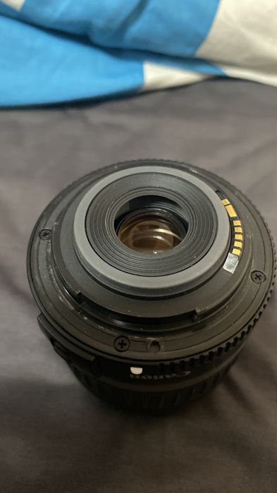 Obiectiv Canon EF-S 18-55mm f/3.5-5.6 II