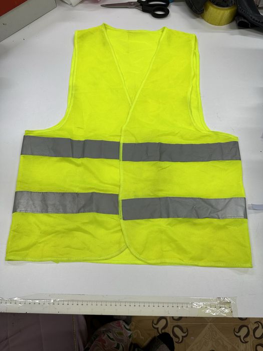 Светоотражающий / сигнальный жилет на липучке