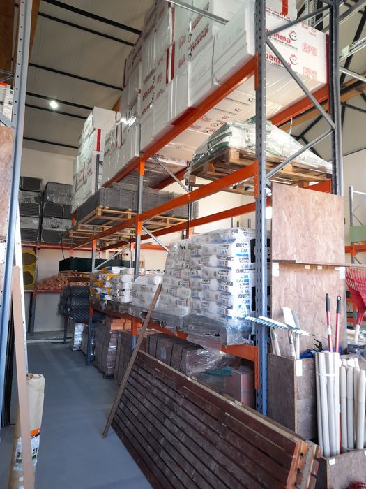 Vindem rafturi metalice industriale profesionale