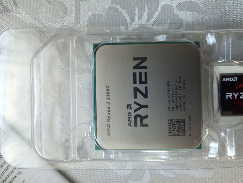 Procesor AMD RYZEN 3 2200G