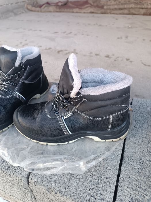 Обувь для работы