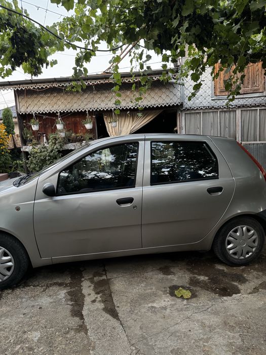 Fiat Punto 1.2 benzina an 200