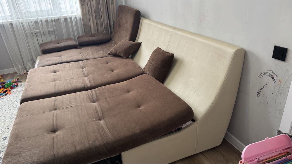 Диван             .