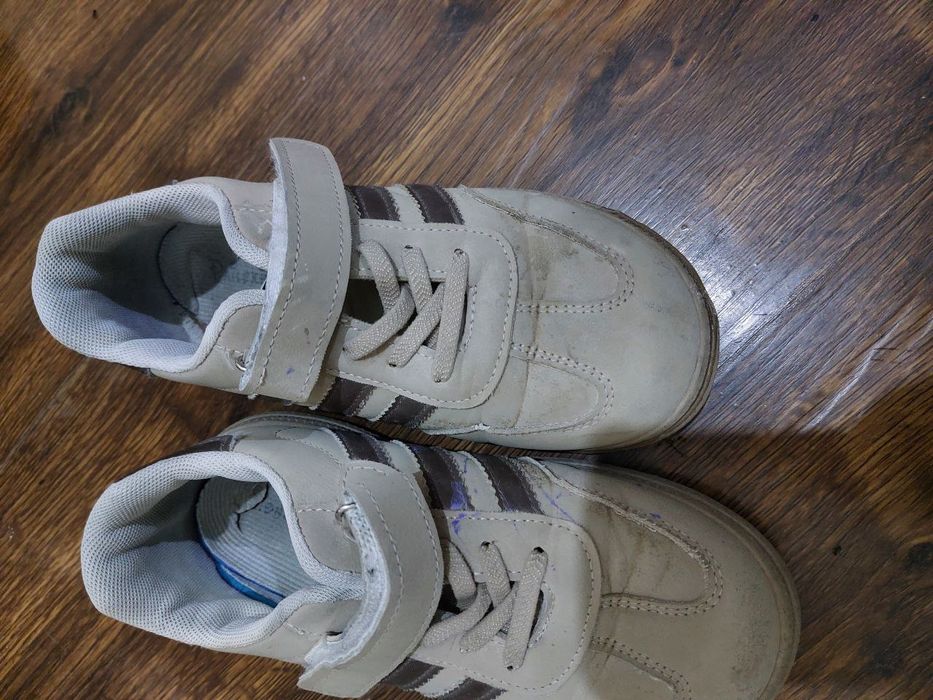 Продаются кроссовки,макасины