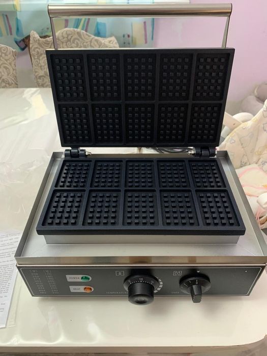 Срочно продам вафельницу