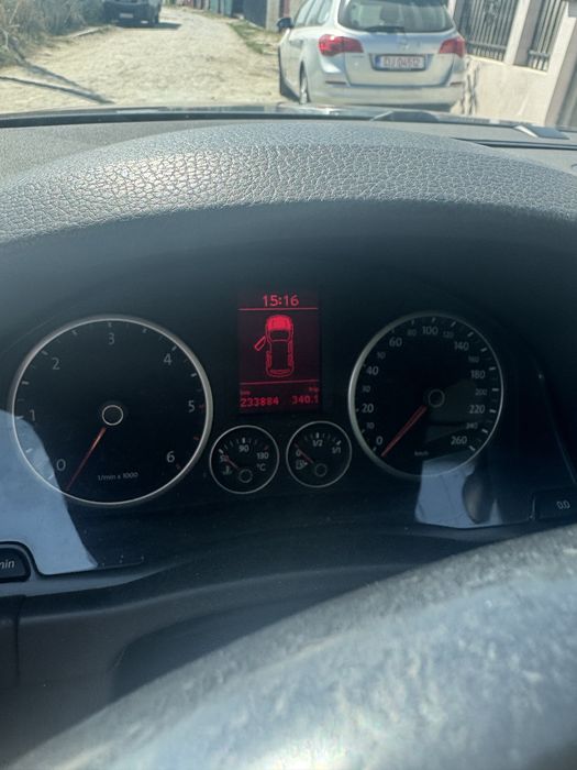 VW Tiguan 4x4 2.0 D, 140 cai.