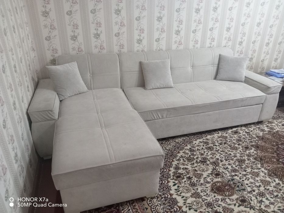 Yumshoq mebel divan