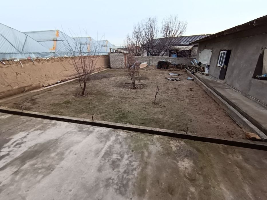 Uy sotiladi yaxshi joy