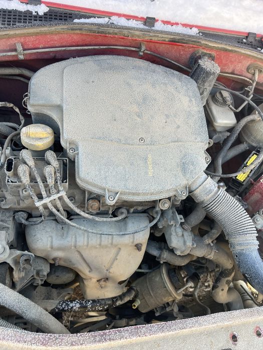 Dezmembrez logan 1.6 8v benzina