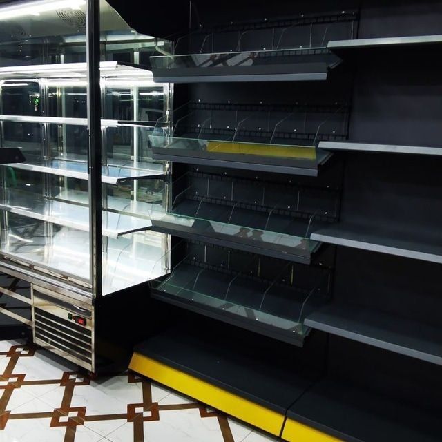 Stelaj magazinlar uchun vitrina xaladilnik