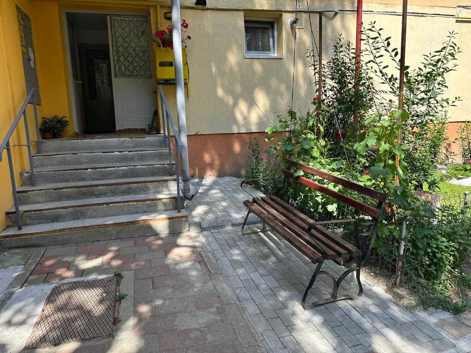 Apartament 2 camere complet renovat cartier Plevna, Dorohoi