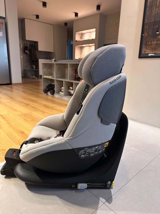 Maxi Cosi Mica столче за кола