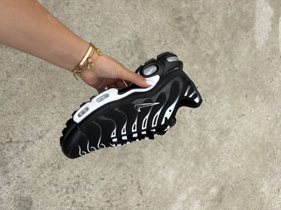 Nike Air Max Black/White