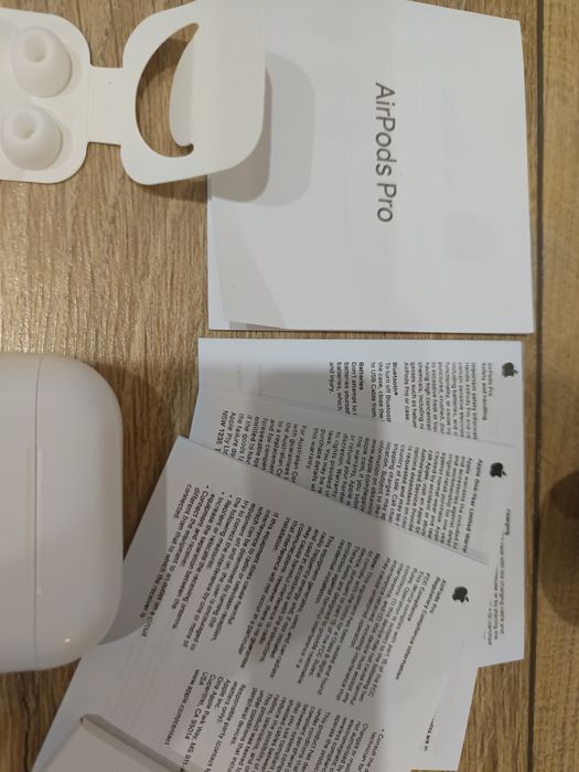 Apple AirPods Pro  - Pachet Complet, Stare Excelentă