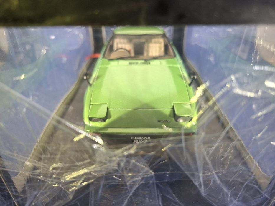 Vand macheta Mazda Savanna RX-7 (Autoart Millennium) 1.18
